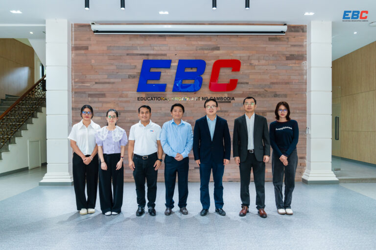 ប្រធានអង្គការ អុី ប៊ី ស៊ី (EBC) បានទទួលស្វាគមន៍ និងធ្វើកិច្ចពិភាក្សាការងារជាមួយ ភ្ញៀវកិត្តិយសមកពីក្រុមហ៊ុន Huawei