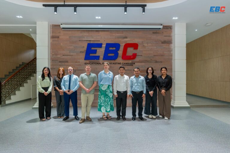 លោក សែ មុទ្ធិជាតិ ប្...