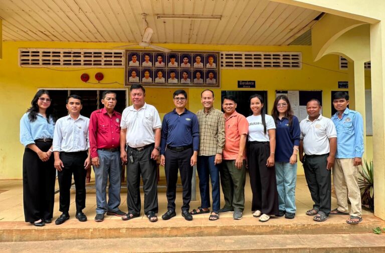 ក្រុមការងារអង្គការអុ...